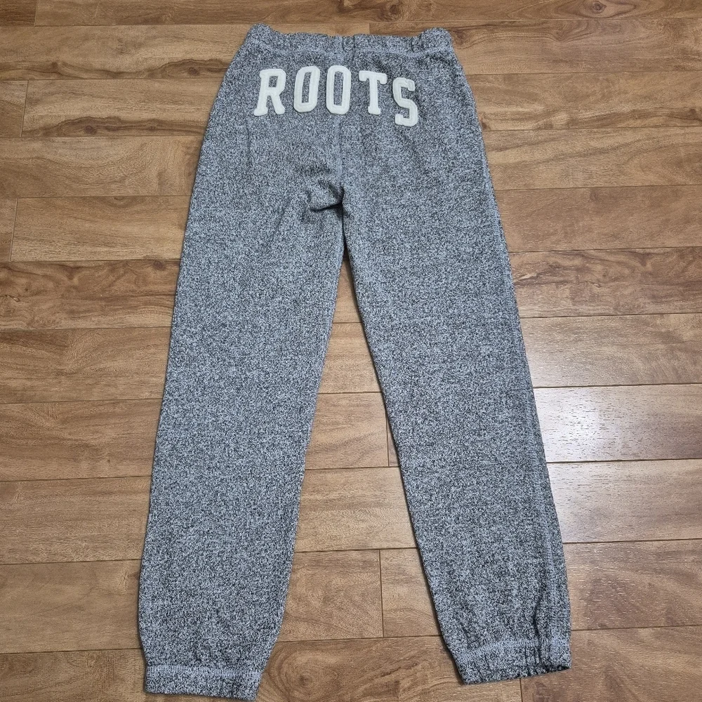 Roots Kids Cozy Signature Salt & Pepper Fleece Sweatpants – Size 10 - Picture 6 of 6